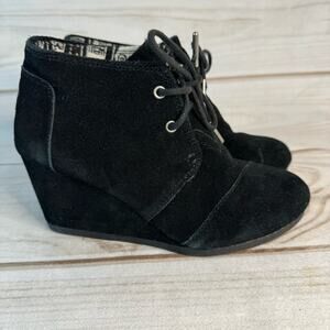 Toms Black Faux Suede Wedge Ankle Boots Size 5
